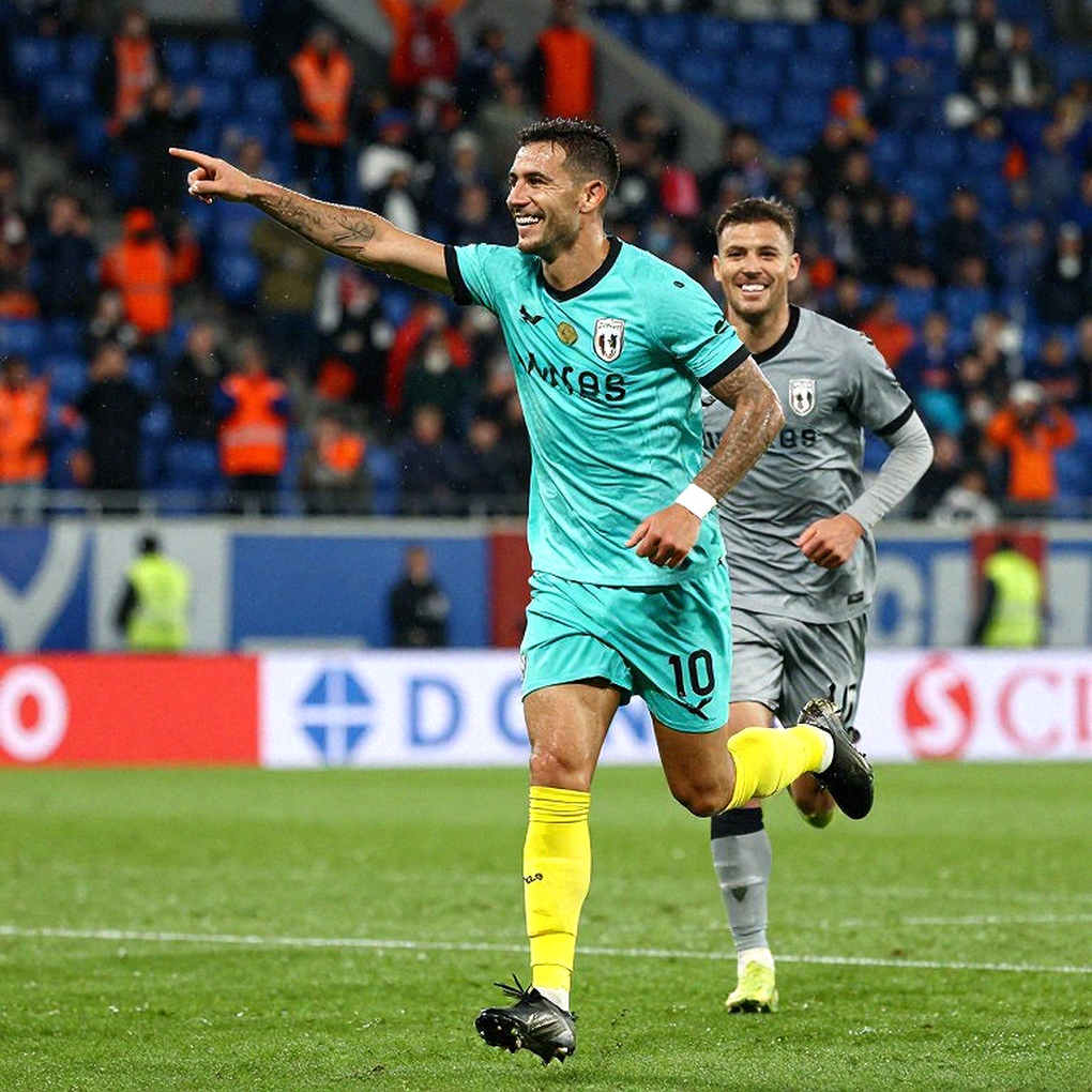 Man City thắng 3-2 trong ngày Haaland tập tễnh rời sân: Bảy trận toàn thắng, nhưng niềm tin đang mỏng hơn bảng điểm