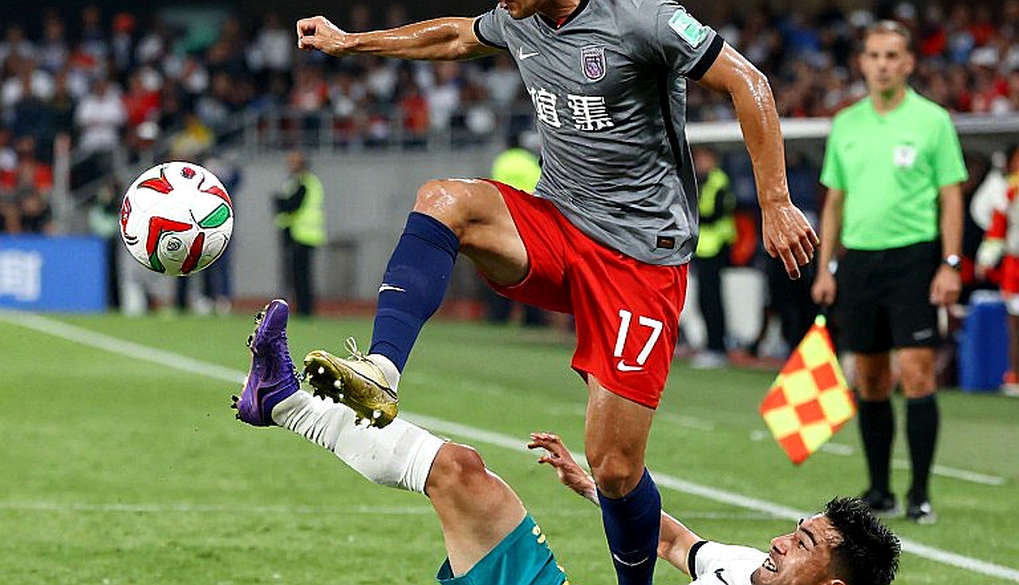 Phút 88 của Olise: Zidane chạy dọc đường biên, và nước Pháp học lại cách run rẩy