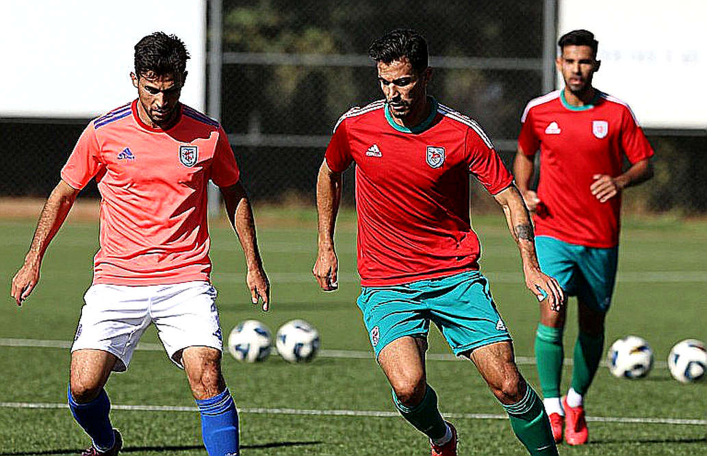 V.League và cơn khát số 9 ngoại: Bóng đá Việt Nam đang mua niềm tin bằng 20 tỷ đồng
