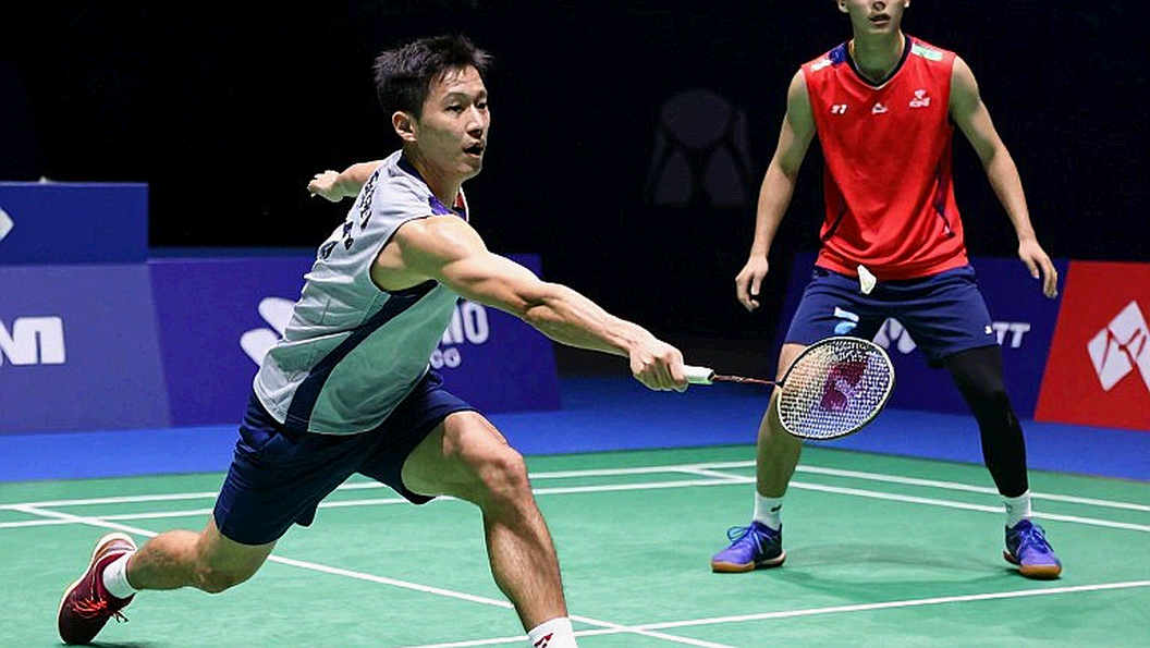 Vietnamese Badminton and the Geometry of the Singles Court Vietnamese Badminton and the Geometry of the Singles Court
