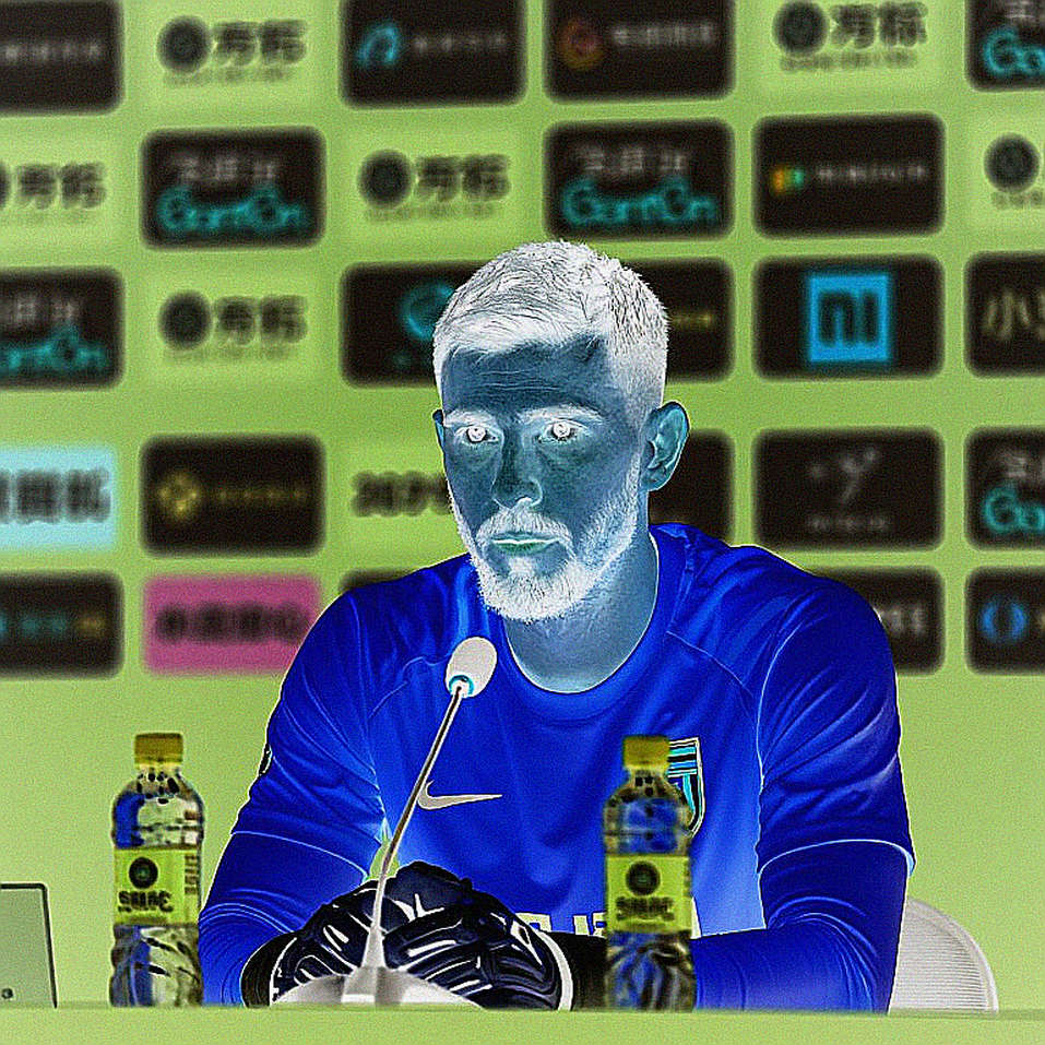 Đọc ngược từ cột gần: vì sao 1.247 quả phạt góc V.League chỉ đổi được 34 bàn