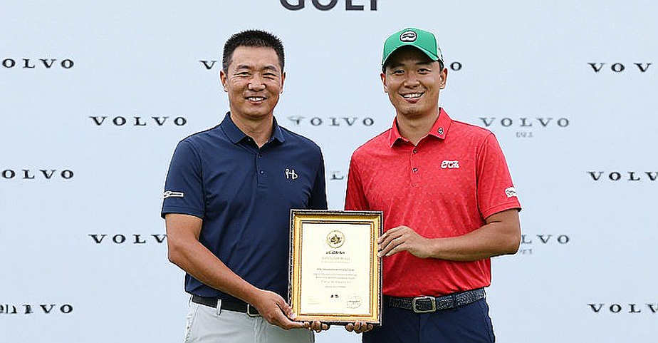 Tiger Woods có được lái xe golf không? Câu hỏi làm bối rối luật sư tiểu bang Tiger Woods có được lái xe golf không? Câu hỏi làm bối rối luật sư tiểu bang
